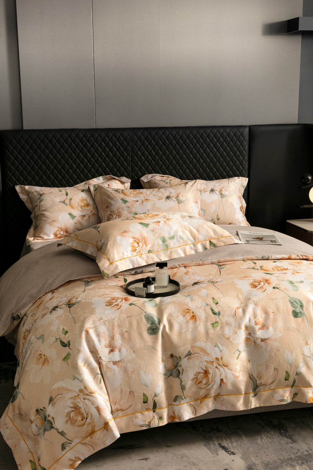 Autumn and winter ❤️𝙉𝙀𝙒 European style; Golden Sun big company fabric, jacquard transfer printing brushed (European style